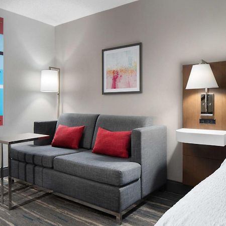 Hampton Inn Roanoke/Hollins - I-81 Экстерьер фото